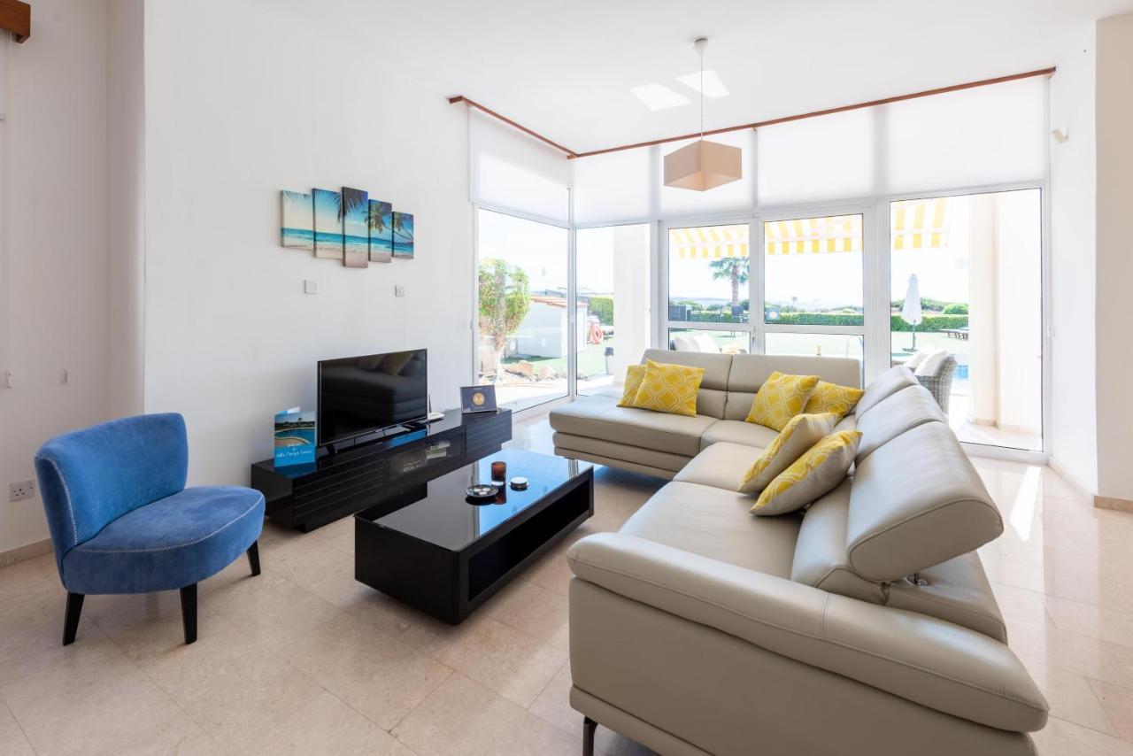 Villa Savoya Sunrise By Ezoria Villas Coral Bay Exteriör bild
