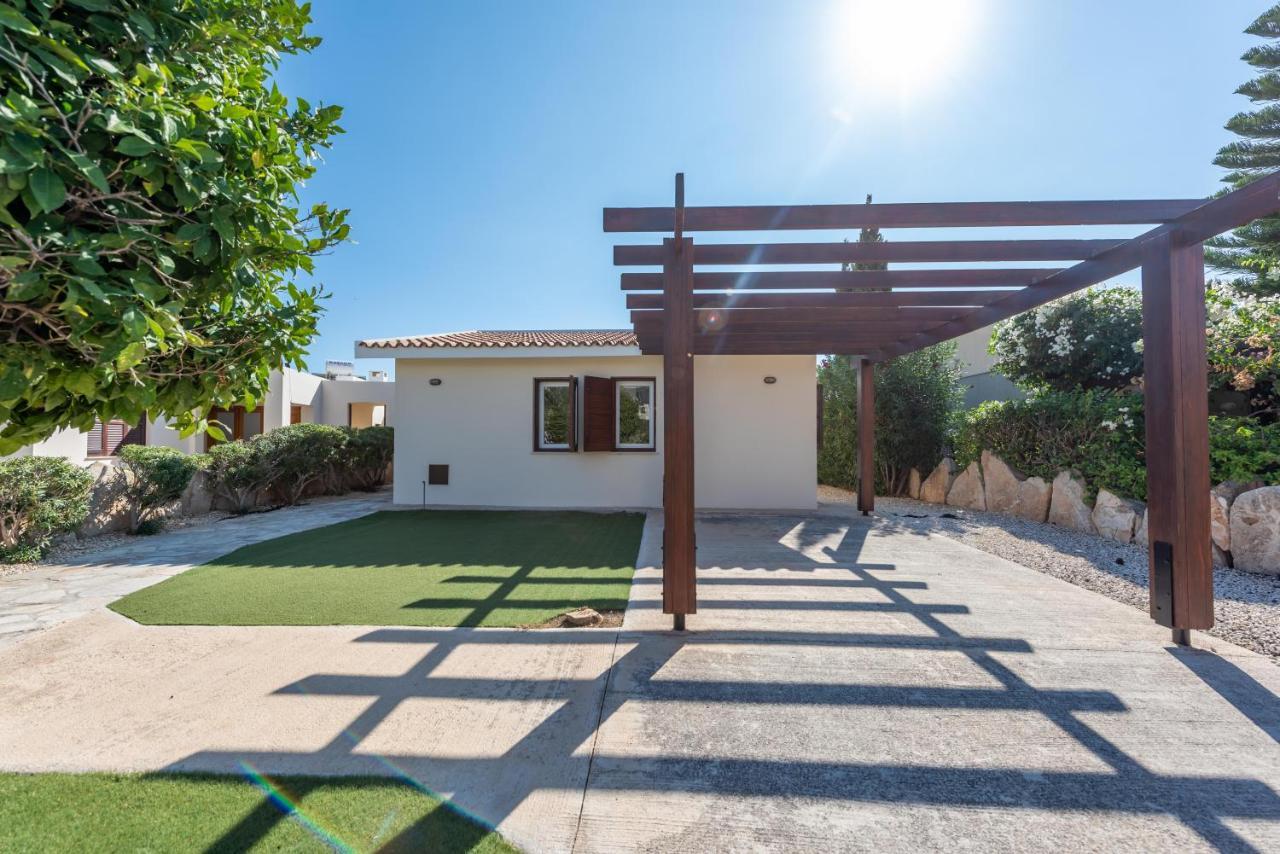 Villa Savoya Sunrise By Ezoria Villas Coral Bay Exteriör bild
